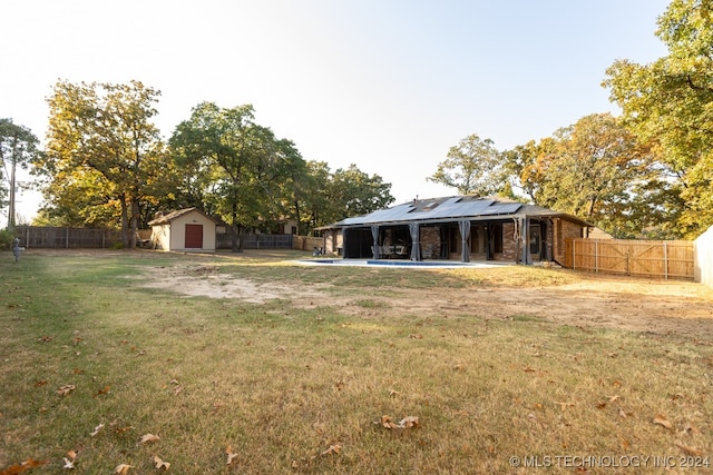 view of yard with a shed