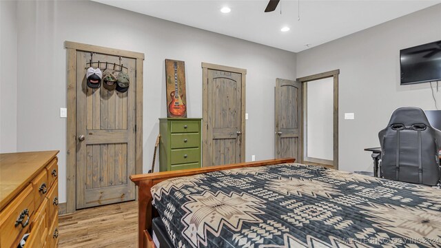 6126 Kings Rd, Ardmore, OK 73401 - bedroom featuring light wood-style floors, recessed lighting, and a ceiling fan