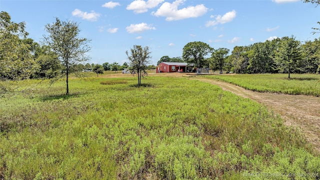6126 Kings Rd, Ardmore, OK 73401 - view of yard with driveway and a rural view