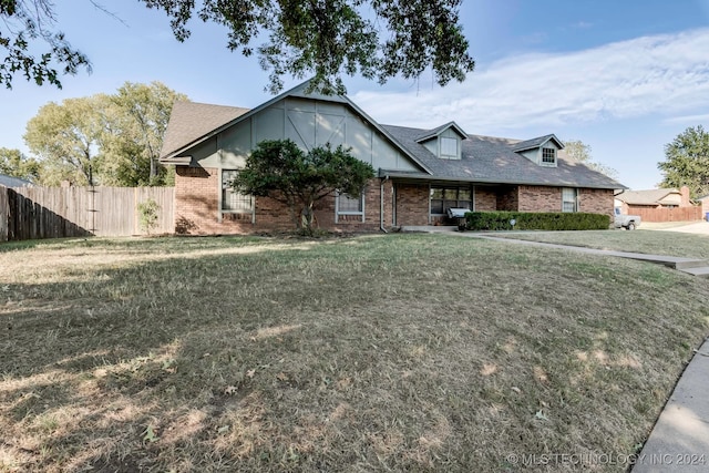 view of front of house with a front yard