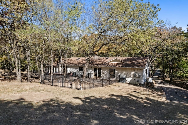 view of front of house