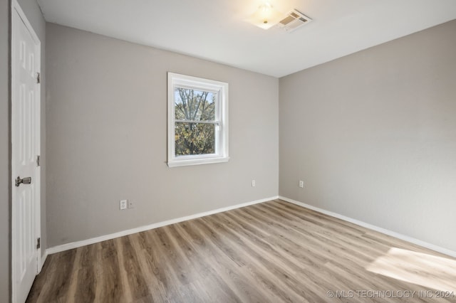 unfurnished bedroom featuring light hardwood / wood-style flooring