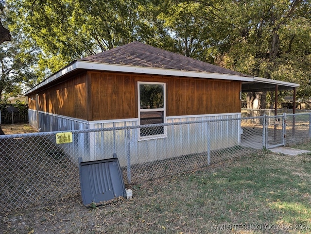 view of home's exterior