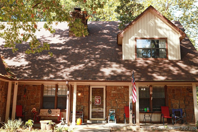 view of front of house with a porch