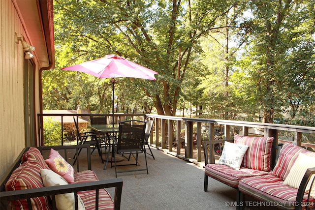 view of patio / terrace featuring outdoor lounge area