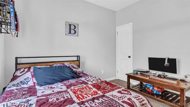 bedroom featuring carpet floors