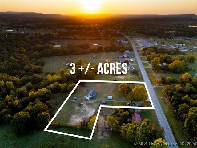 view of aerial view at dusk