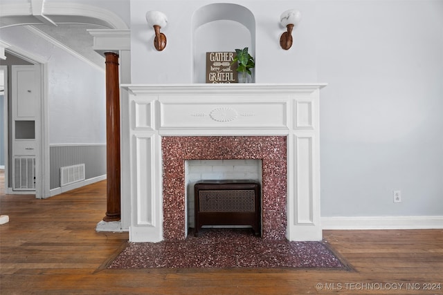 room details with hardwood / wood-style floors