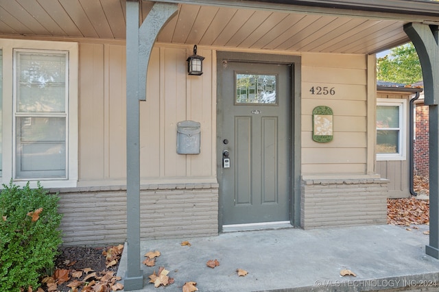 property entrance with a porch