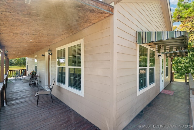 exterior space featuring a porch