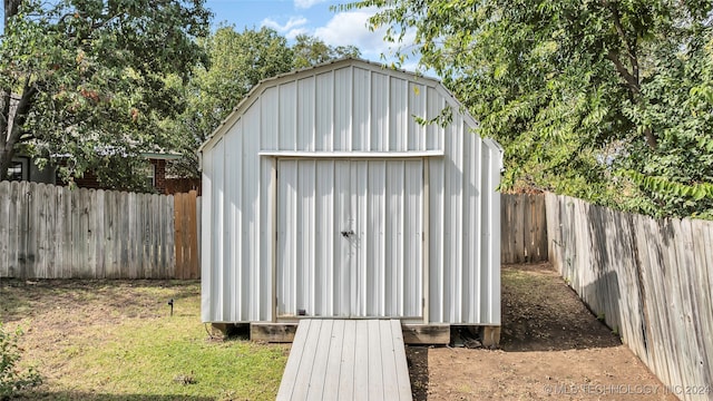 view of outdoor structure