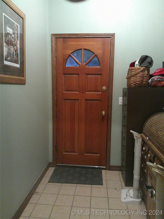 view of tiled entryway