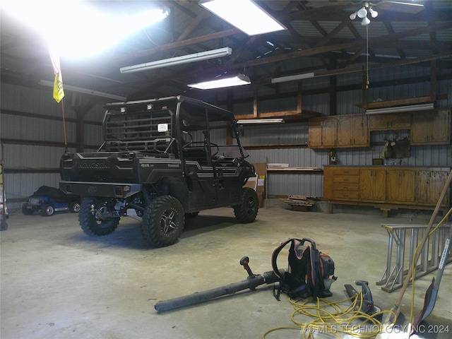 garage featuring ceiling fan