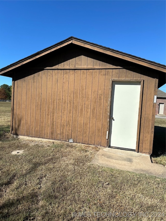 view of outdoor structure