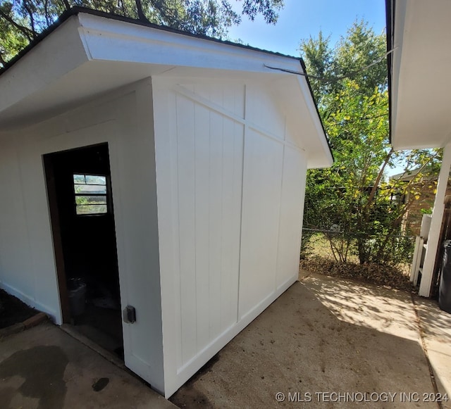 view of outbuilding