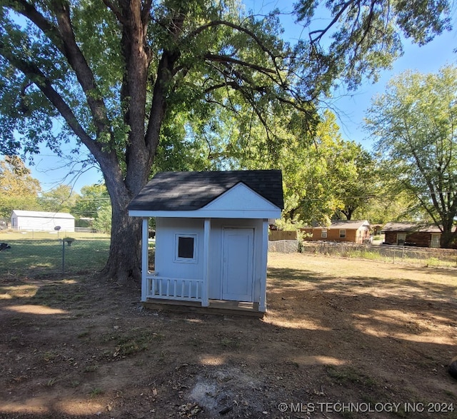 view of outdoor structure