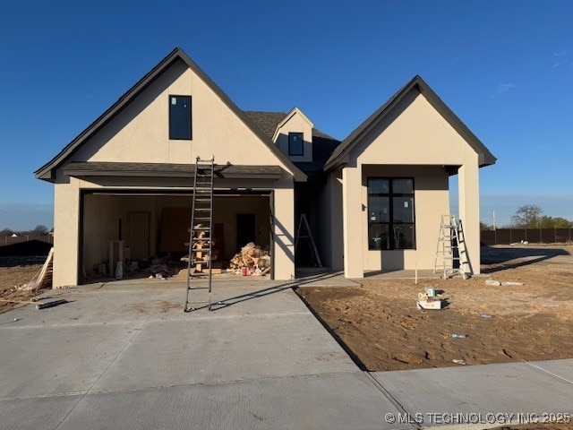 view of front of house featuring a garage