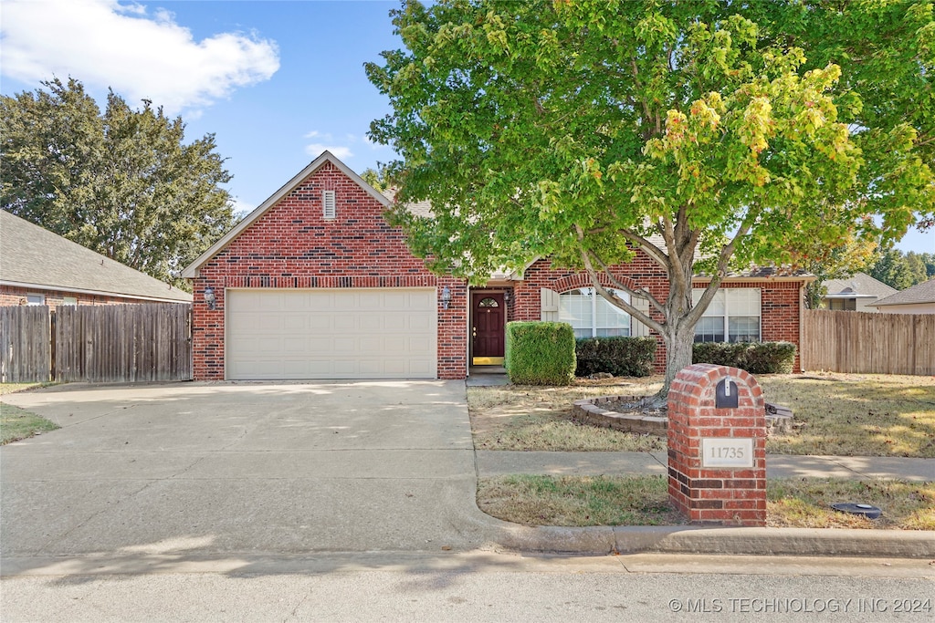 view of front of home featuring a garage