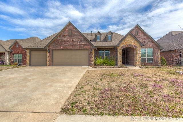 view of front of house featuring a garage