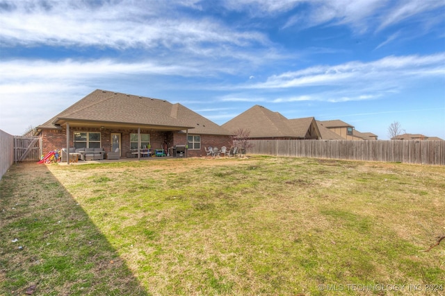 view of yard featuring a fenced backyard
