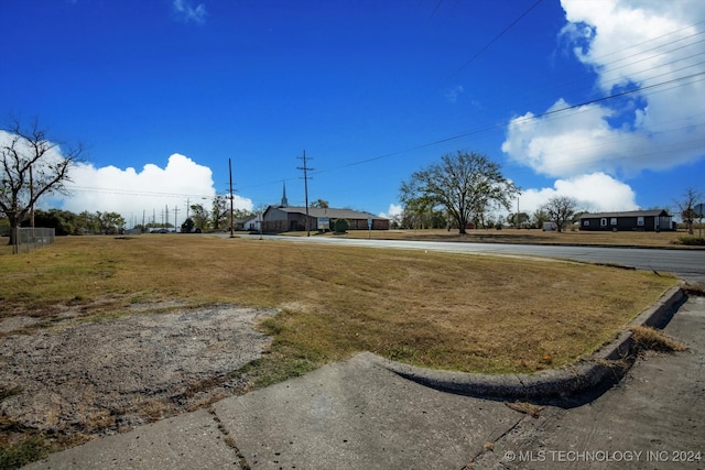 Listing photo 2 for 610 S Bucy Ave, Bartlesville OK 74003