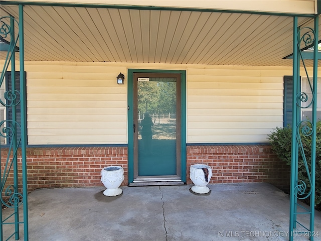 view of entrance to property