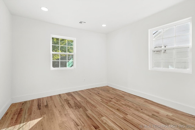 empty room featuring light hardwood / wood-style flooring