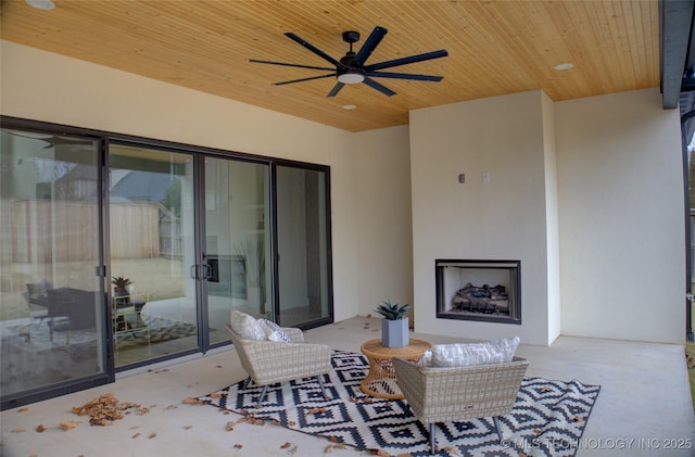 view of patio with ceiling fan