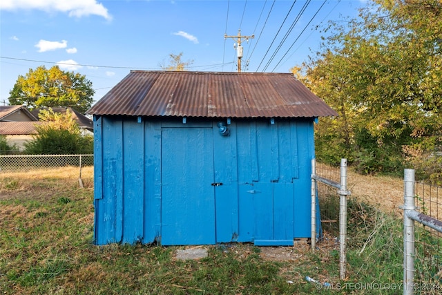 view of outbuilding