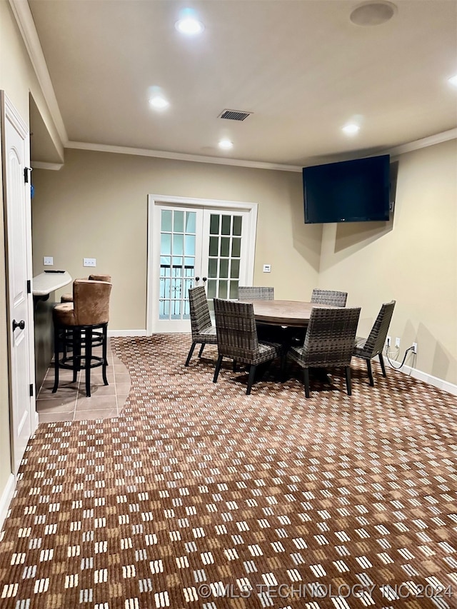 dining area with french doors, recessed lighting, visible vents, ornamental molding, and baseboards