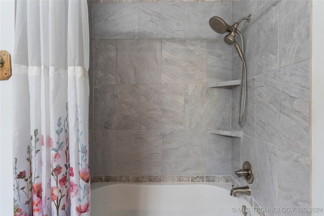 full bath with shower / bathtub combination with curtain