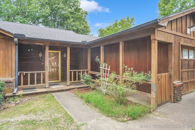 view of entrance to property