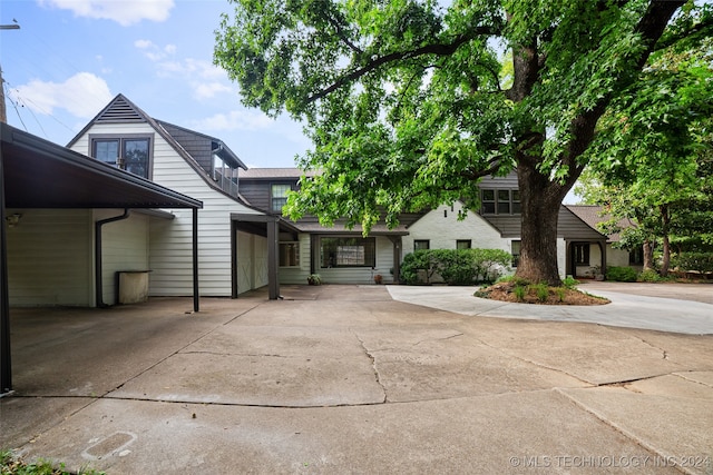 view of front of house