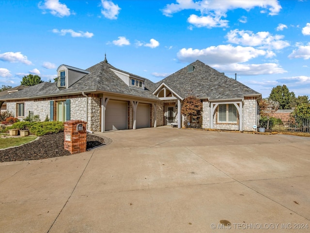 view of front of home featuring a garage