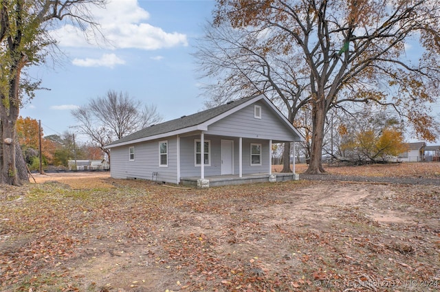 view of front of house featuring covered porch