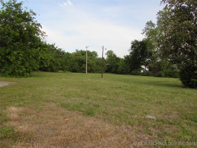 Listing photo 2 for N York St, Muskogee OK 74403