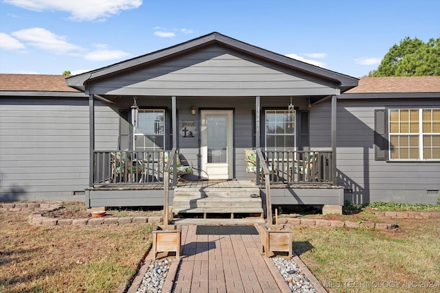 view of front facade featuring covered porch