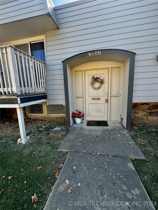 view of doorway to property