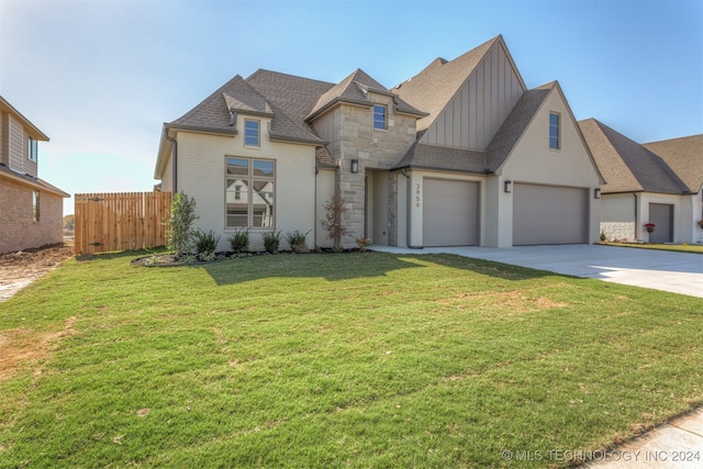 view of front of property with a front yard