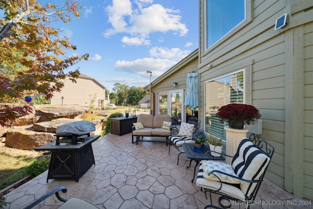 view of patio / terrace featuring outdoor lounge area