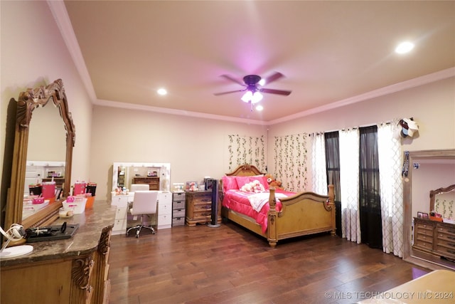 bedroom featuring ceiling fan, crown molding, and dark hardwood / wood-style flooring