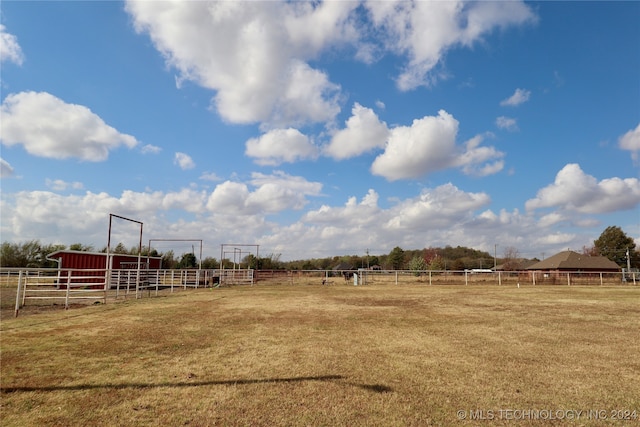 view of yard featuring a rural view