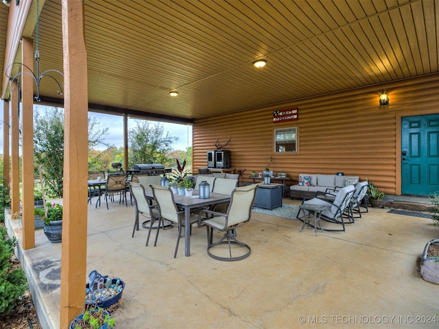 view of patio / terrace with outdoor dining space and outdoor lounge area