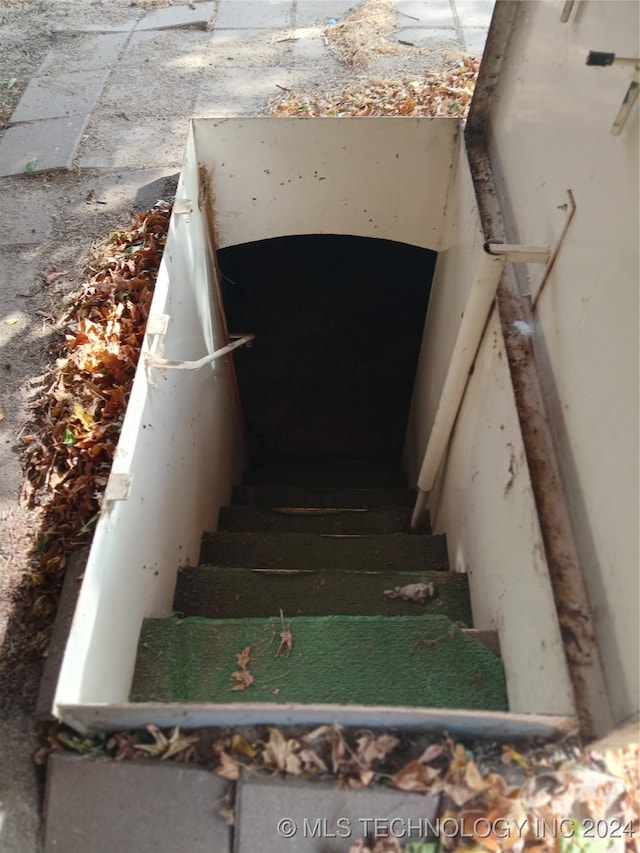 view of entry to storm shelter