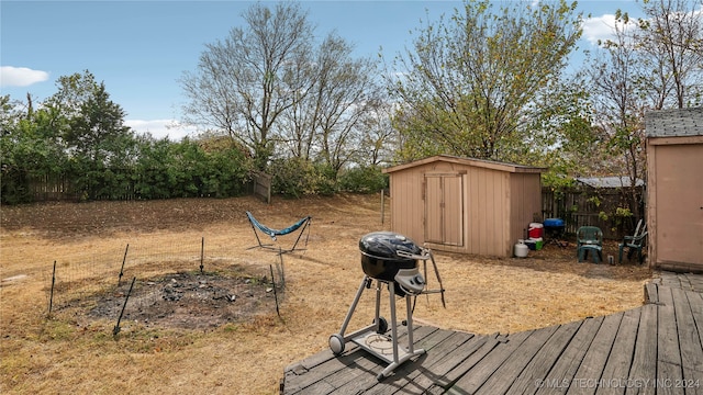 exterior space featuring a storage shed