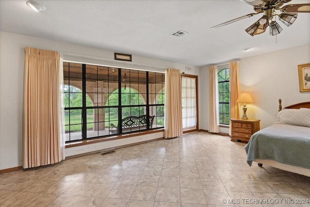 bedroom featuring ceiling fan