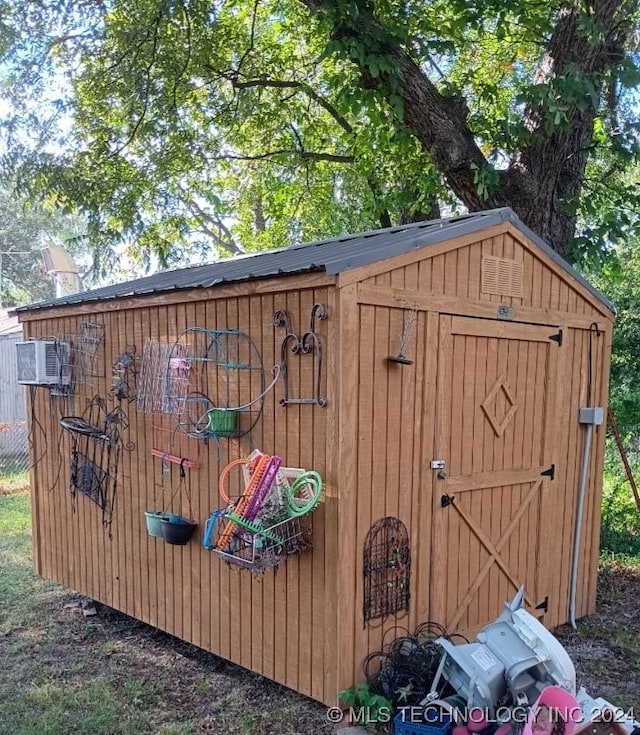 view of outbuilding