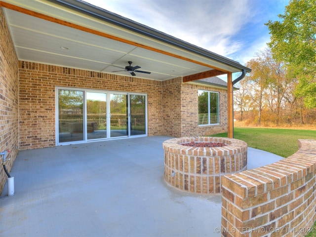 view of patio with a ceiling fan