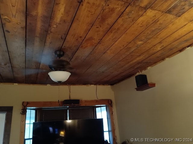 details featuring wooden ceiling