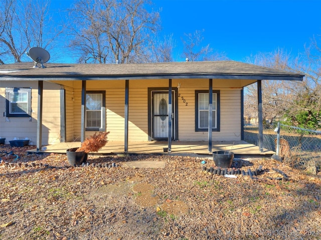 view of front of home with covered porch